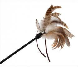 GiGwi Feather Kahveengi-Beyaz Tüylü Zilli Kedi Olta 60 Cm - Thumbnail